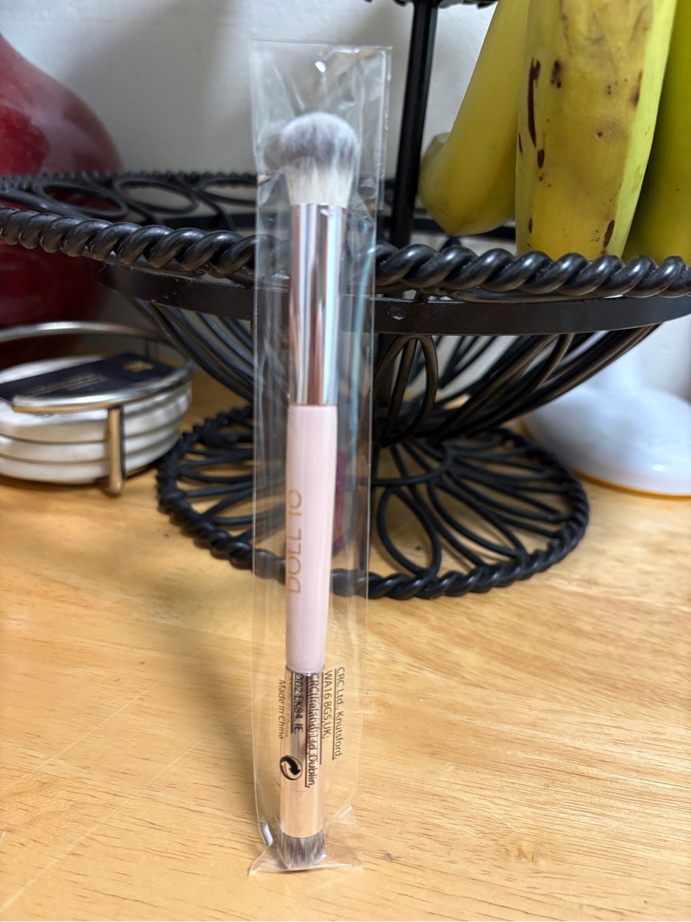 Doll 10 ~ Dual Ended Concealer Makeup Brush, #2, SEALED, Brand New